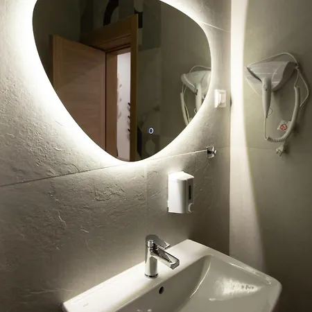 Fera Hotel 3*